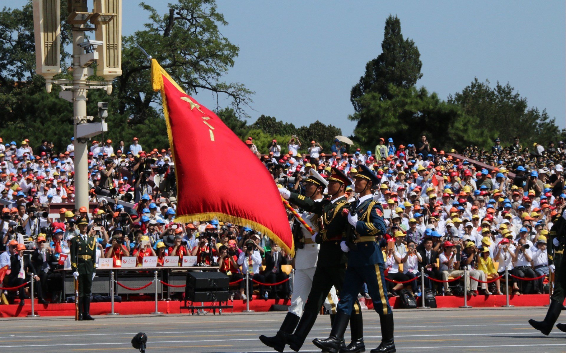 九游娱乐网页-拉文末节16分杀死比赛!马刺团队篮球奏效,恩比德空砍难救主